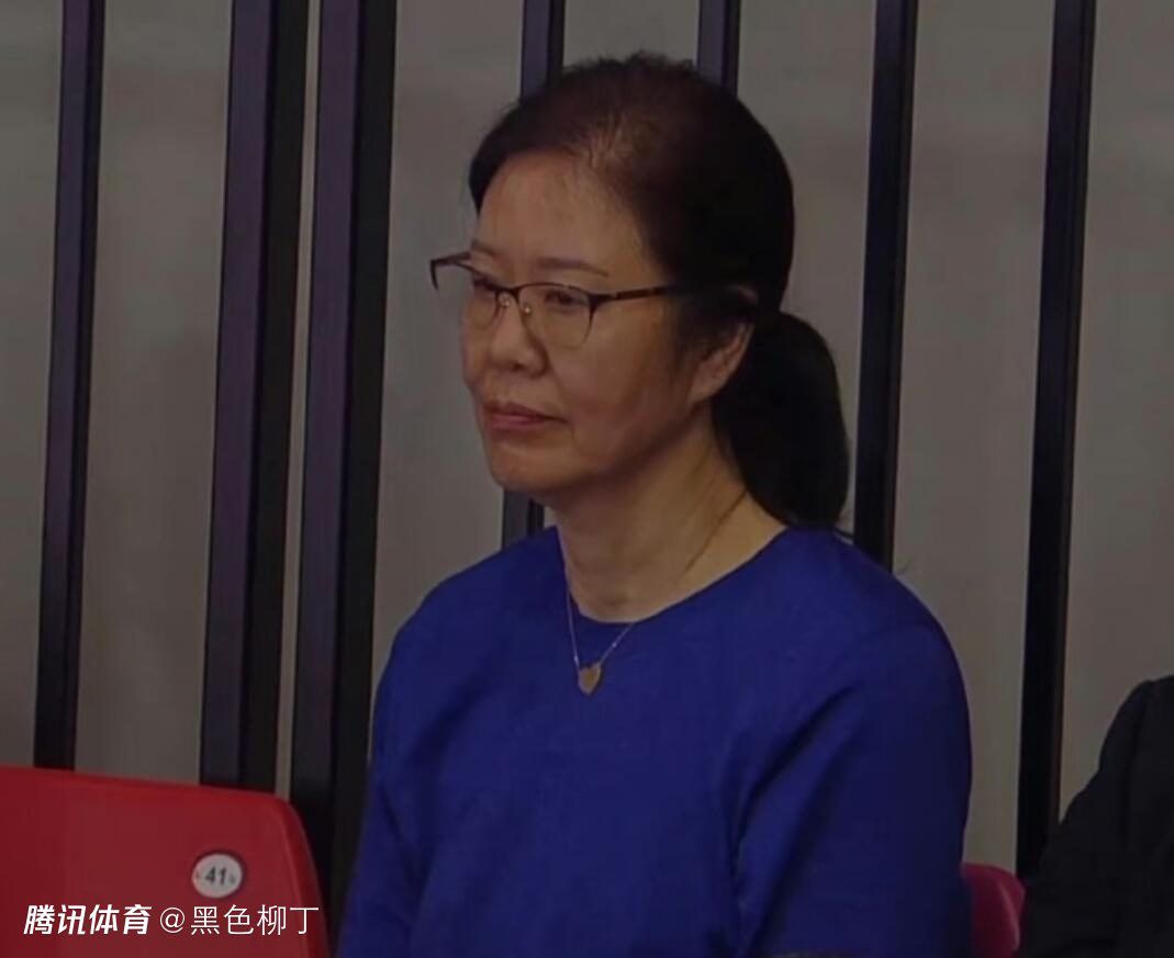 纯情邻居和俏房客