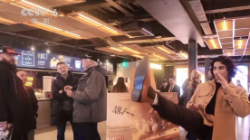 女人把扒开给男人爽动图